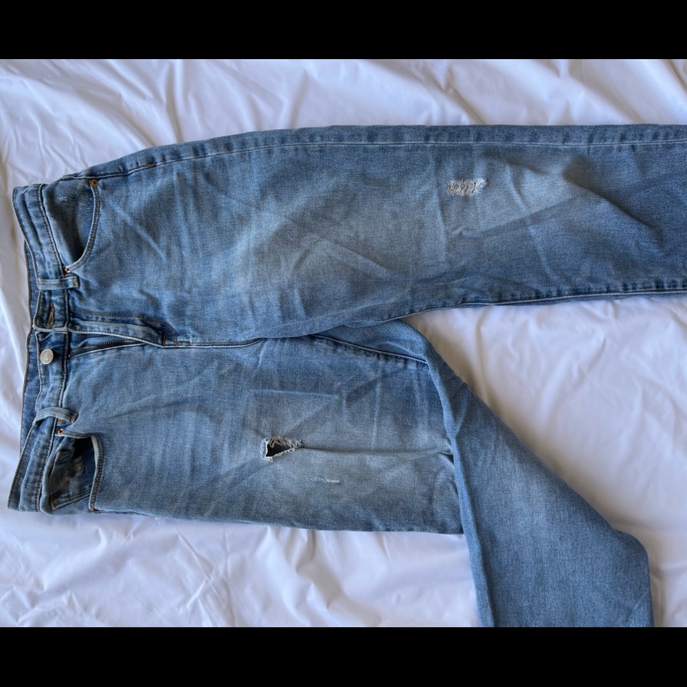 Urban BDG mom high rise jeans💙